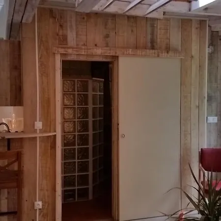 Authentic & Charming Dans Les Monts Du Lyonnais, Animaux Acceptes *