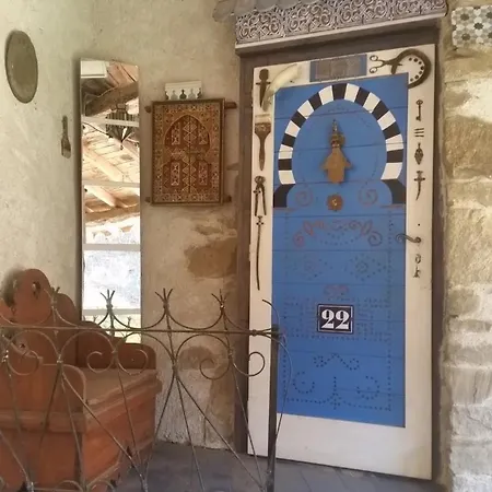 Authentic & Charming Dans Les Monts Du Lyonnais, Animaux Acceptes * Larajasse