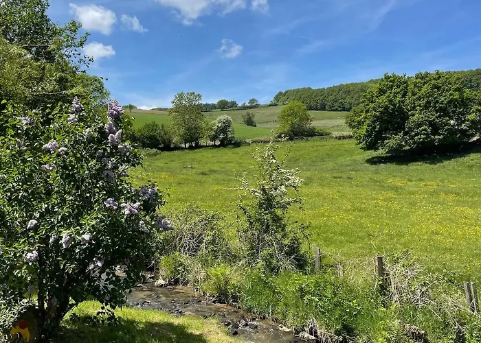 Konukevi Authentic & Charming Dans Les Monts Du Lyonnais, Animaux Acceptes Larajasse
