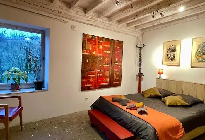 Authentic & Charming Dans Les Monts Du Lyonnais, Animaux Acceptes Larajasse