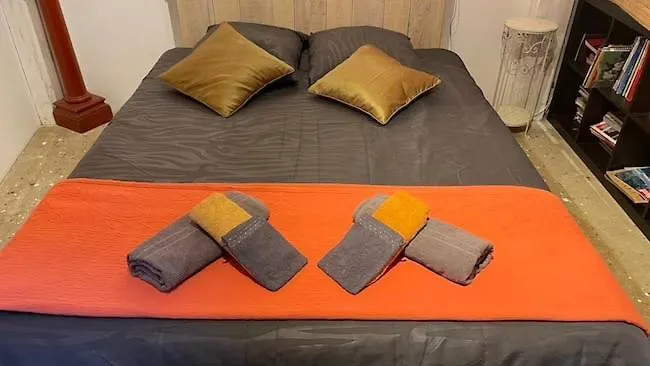 Konukevi Authentic & Charming Dans Les Monts Du Lyonnais, Animaux Acceptes