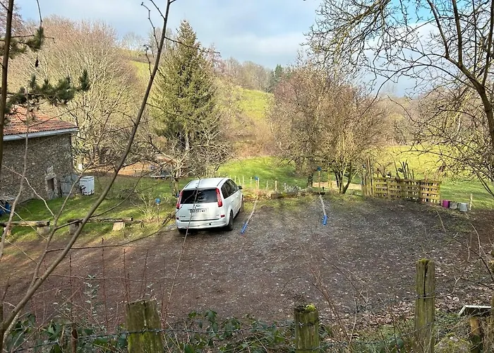 Konukevi Authentic & Charming Dans Les Monts Du Lyonnais, Animaux Acceptes