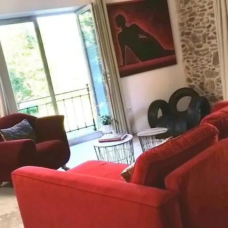 Authentic & Charming Dans Les Monts Du Lyonnais, Animaux Acceptes *
