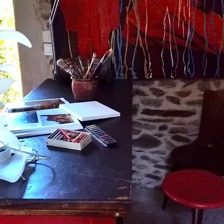 Authentic & Charming Dans Les Monts Du Lyonnais, Animaux Acceptes * Larajasse