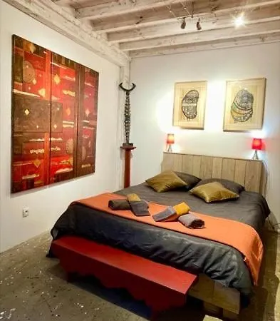 Authentic & Charming Dans Les Monts Du Lyonnais, Animaux Acceptes * Larajasse