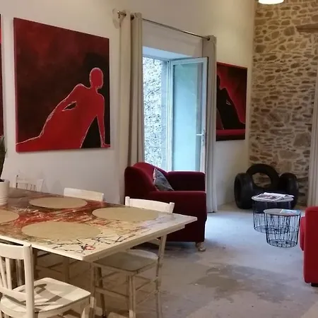 게스트하우스 Authentic & Charming Dans Les Monts Du Lyonnais, Animaux Acceptes Larajasse